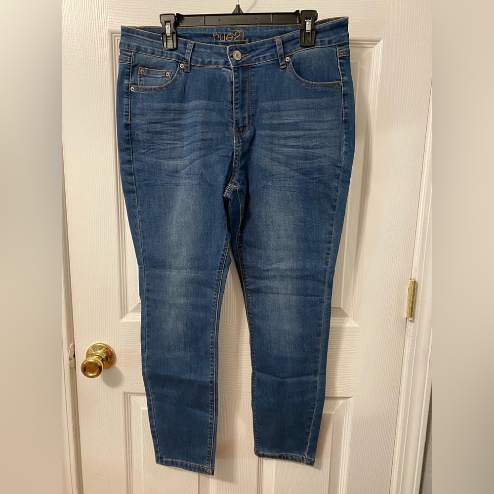 RUE21 jeans